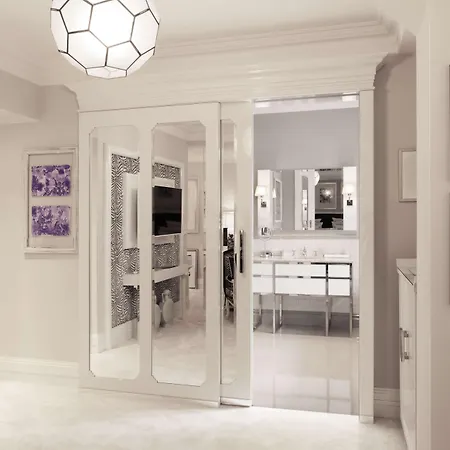 By Patrick Hellmann Hotel 5*