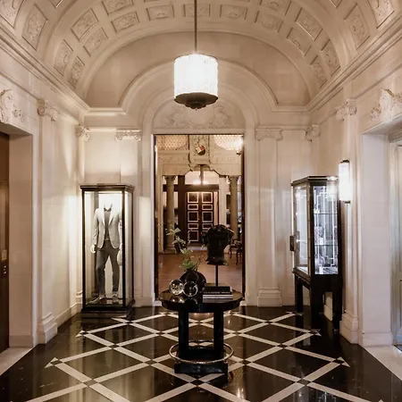 By Patrick Hellmann Hotel