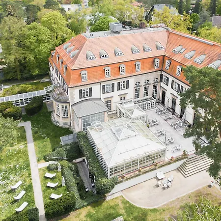 By Patrick Hellmann Hotel 5*