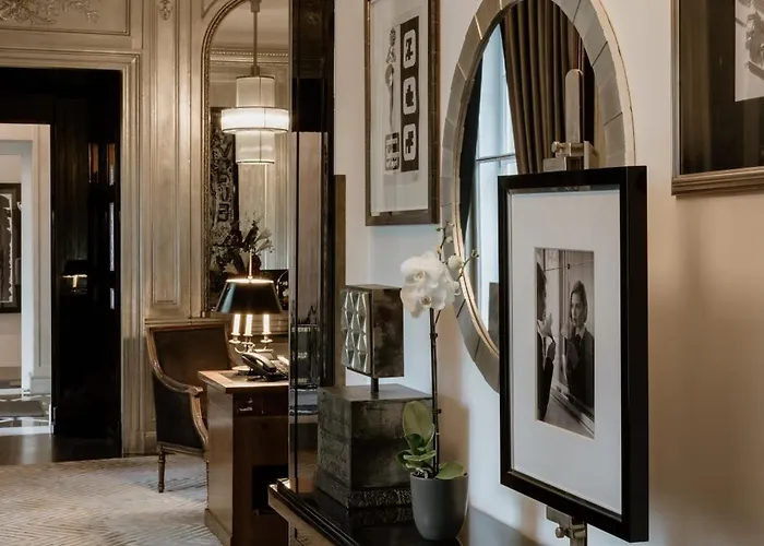 Schlosshotel Berlin 5*