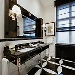 Schlosshotel Berlin 5*