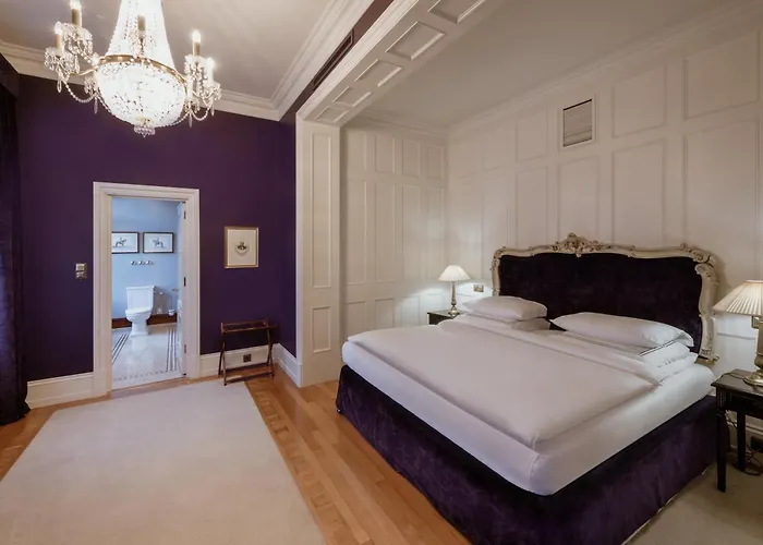 Schlosshotel Berlin 5*