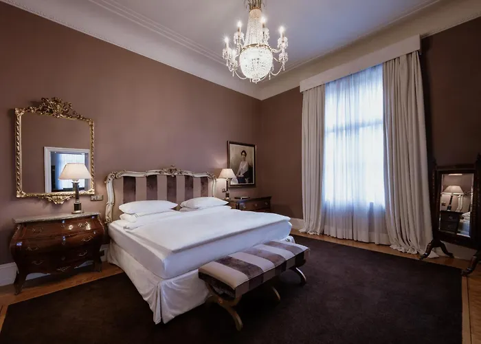 Schlosshotel Berlin Отель Берлин
