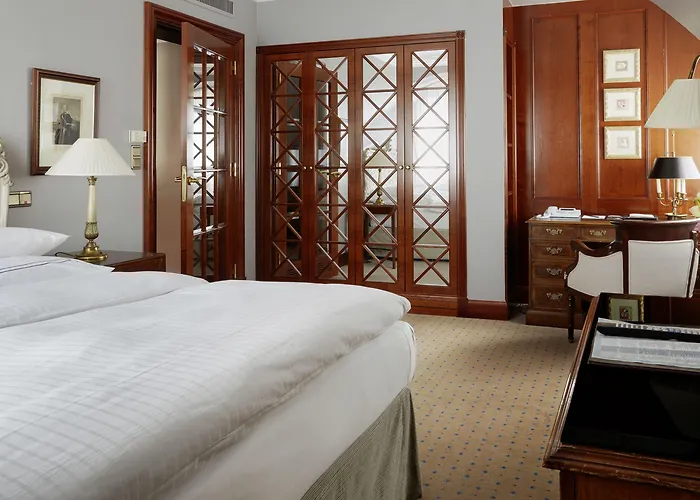 Schlosshotel Berlin Отель