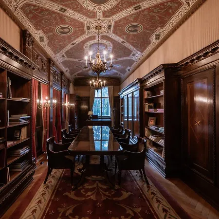 帕特里克·赫尔曼酒店 5*